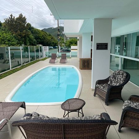 Lindo Apartamento Praia De Palmas Lejlighed Governador Celso Ramos Eksteriør billede